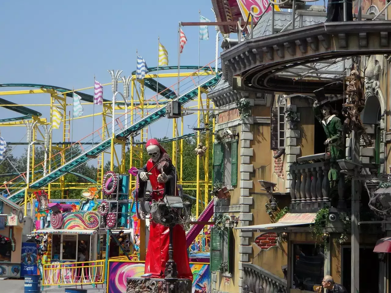 8 Must-Visit Halloween Attractions Across the Country