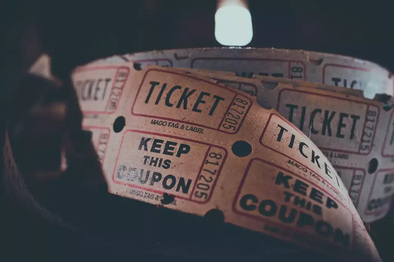 A Guide to Halloween-Themed Movie Nights
